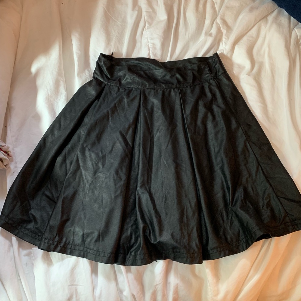 black skirt